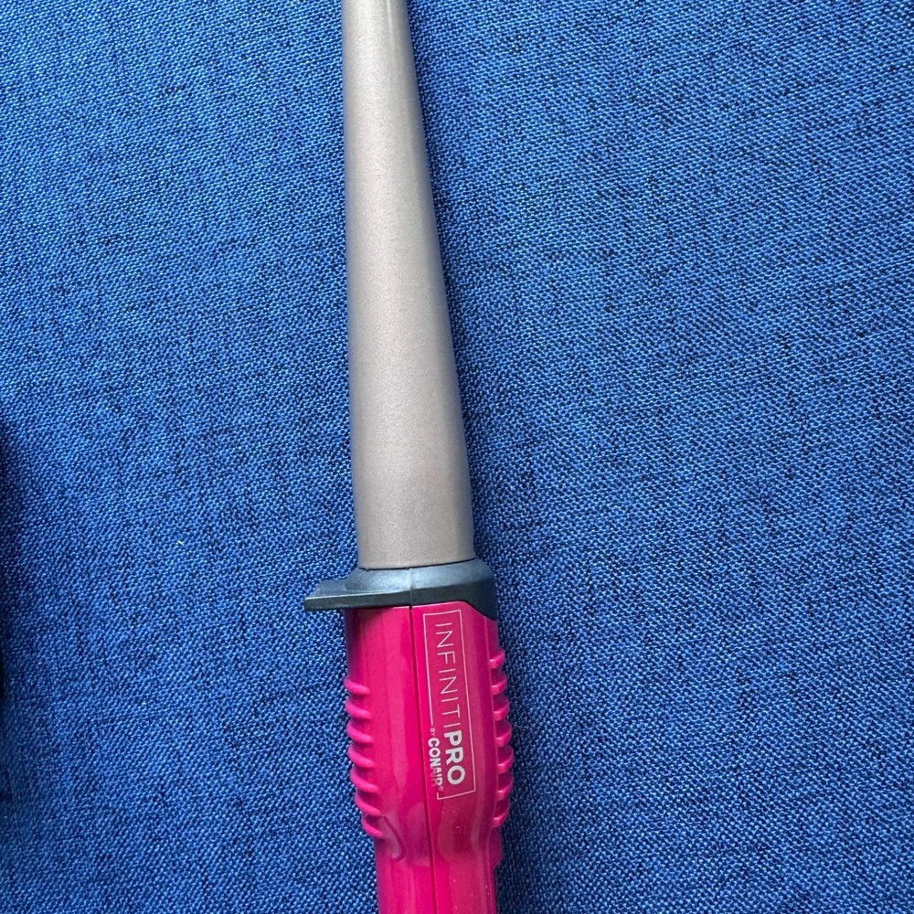 Conair Infiniti Pro Tourmaline Ceramic Curling Wand - Picture 4 of 6